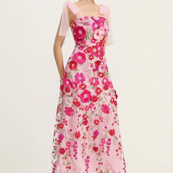 Romantic Elegant Women's Floral Applique Spaghetti Strap Maxi Dress - Picture 4 of 6